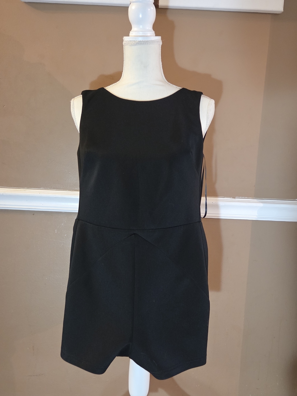 bebe Black Sleeveless Mini Romper
